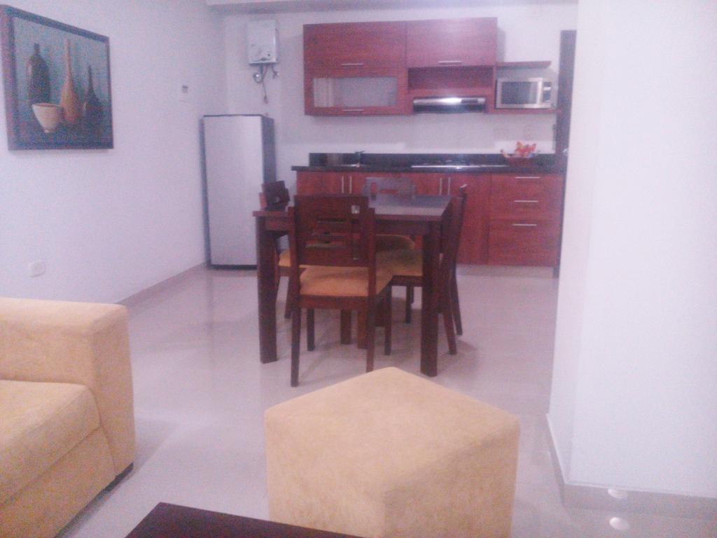 Hotel Cuarta Avenida Cali Bilik gambar