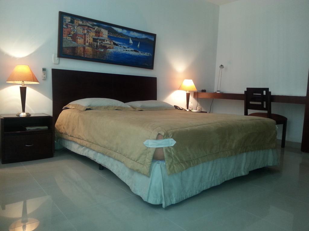 Hotel Cuarta Avenida Cali Luaran gambar