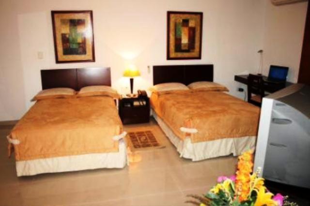 Hotel Cuarta Avenida Cali Luaran gambar