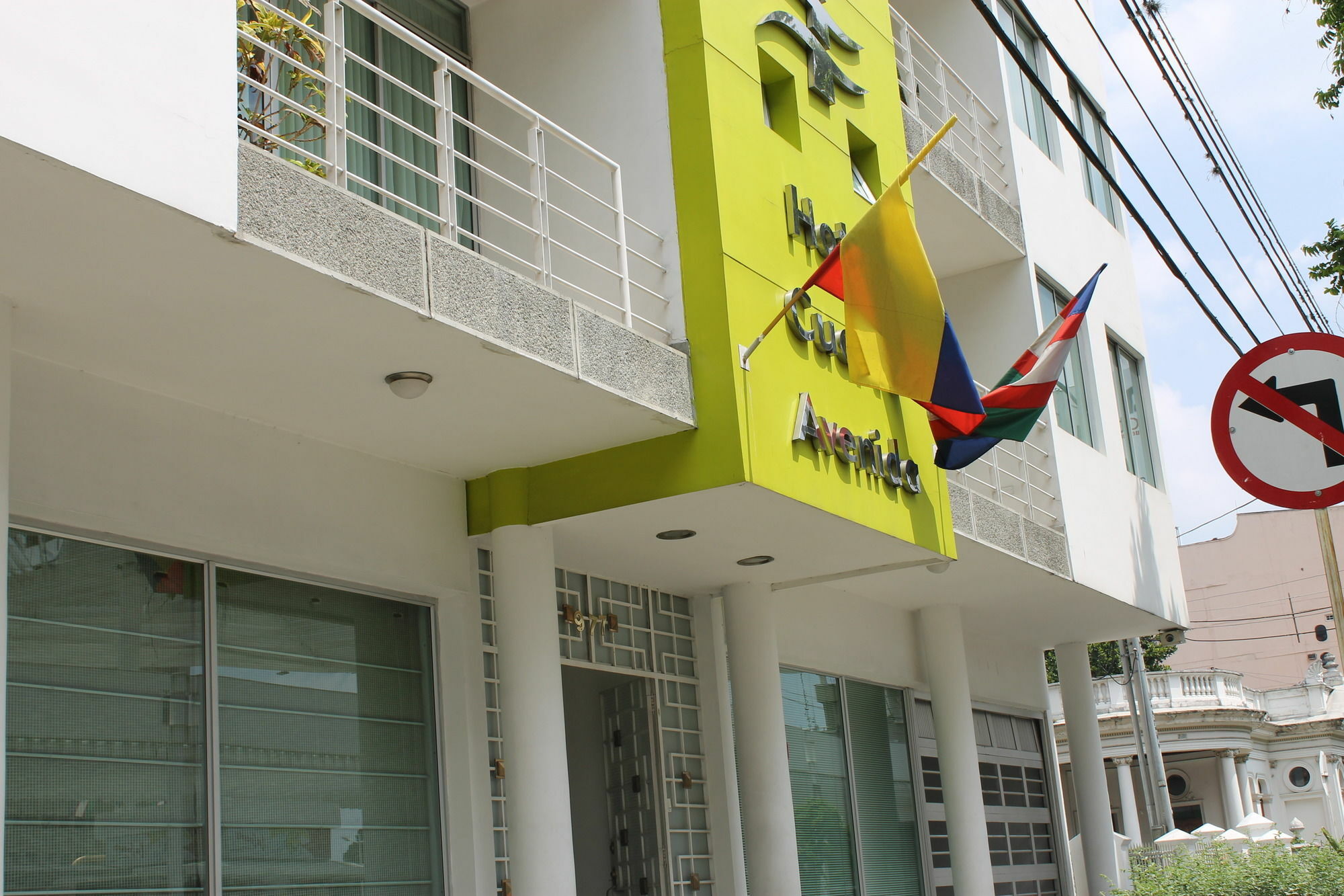 Hotel Cuarta Avenida Cali Luaran gambar